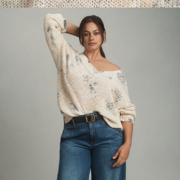 Pilcro Sweaters - Anthropologie Pilco Slouchy V-Neck Sweater Size Small